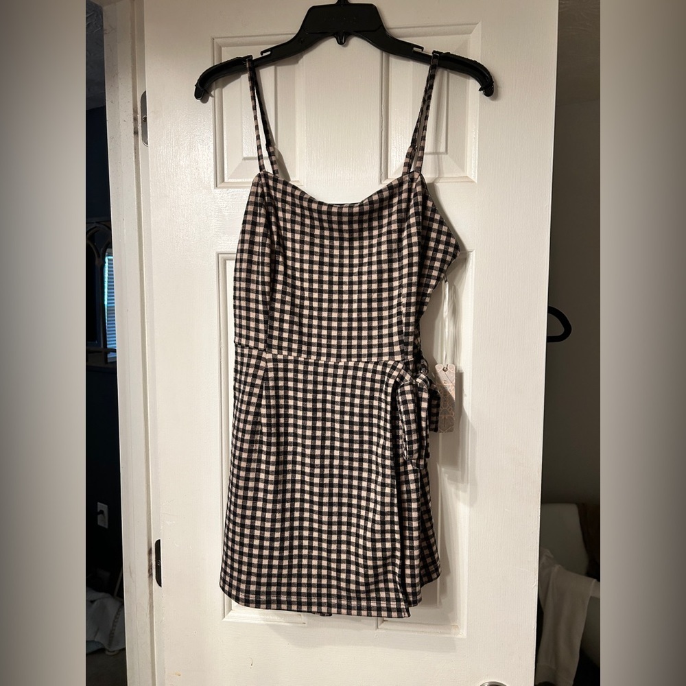 NEW 🆕 Stylish Black and Brown Checkered Dress with Shorts